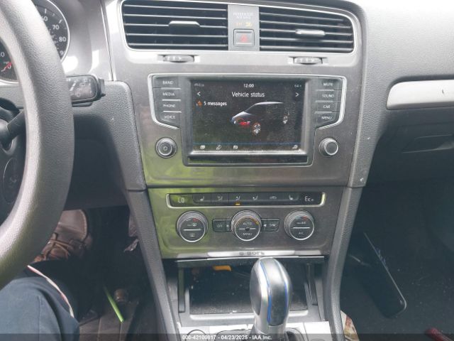 WVWKP7AU2GW915504 Volkswagen E-golf Se