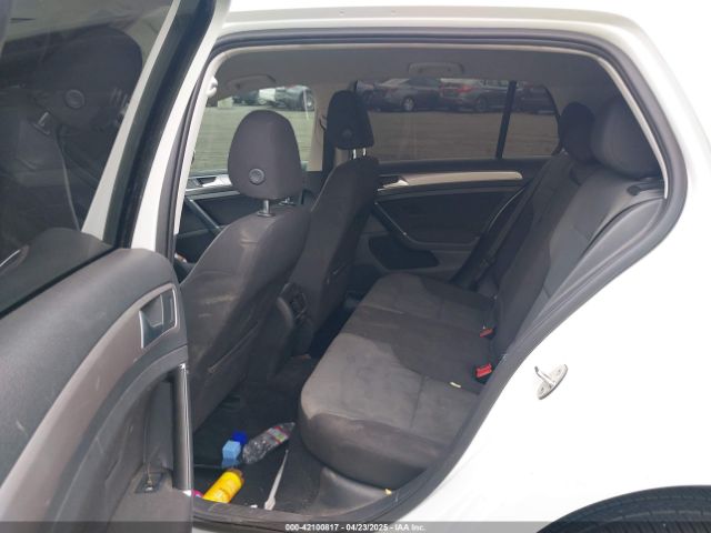 WVWKP7AU2GW915504 Volkswagen E-golf Se