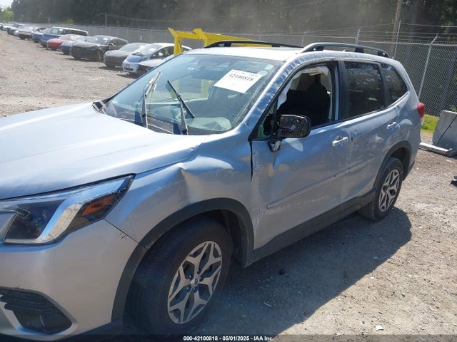 JF2SKADC8RH494444 Subaru Forester Premium