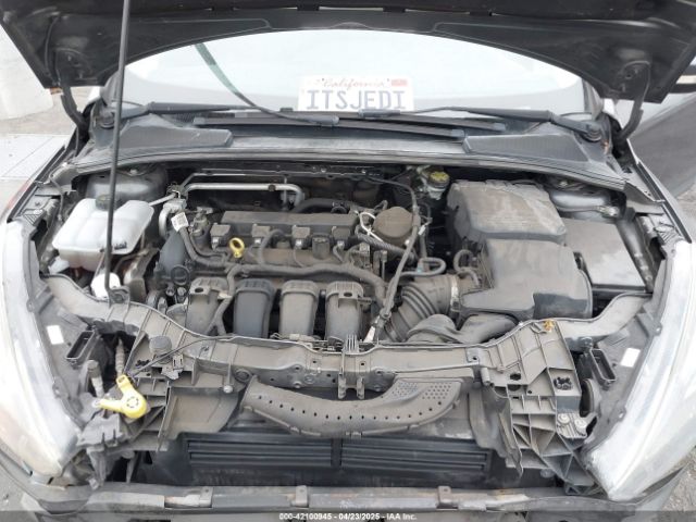 1FADP3K27FL387012 Ford FOCUS SE
