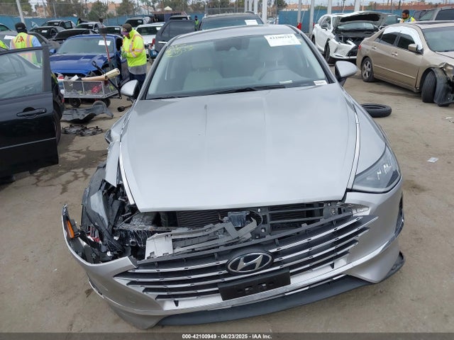 KMHL24JJ2MA035401 Hyundai Sonata Blue