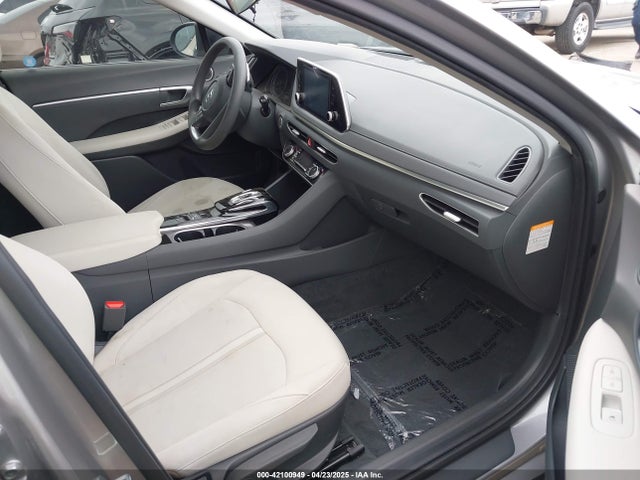 KMHL24JJ2MA035401 Hyundai Sonata Blue