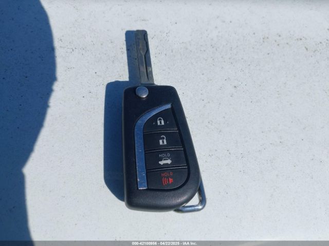 5YFEPMAE2MP180273 Toyota COROLLA LE
