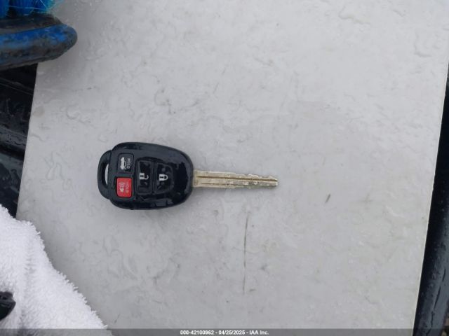 2T1BURHE4FC403172 Toyota Corolla S Plus