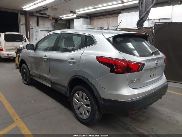 JN1BJ1CP6JW182096 Nissan Rogue Sport S
