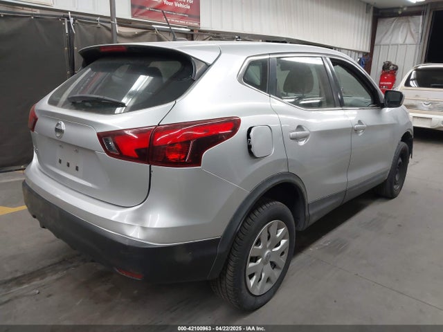 JN1BJ1CP6JW182096 Nissan Rogue Sport S