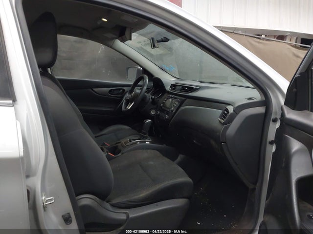JN1BJ1CP6JW182096 Nissan Rogue Sport S