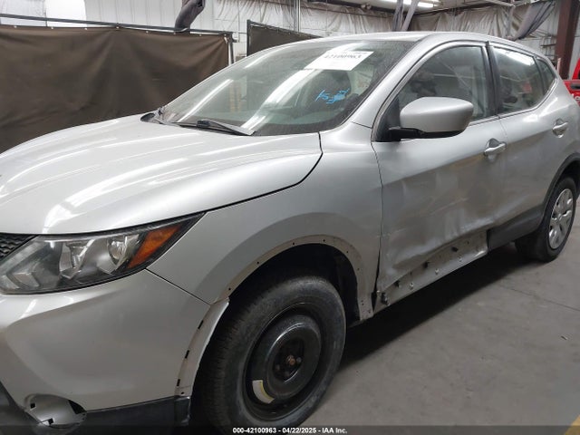 JN1BJ1CP6JW182096 Nissan Rogue Sport S