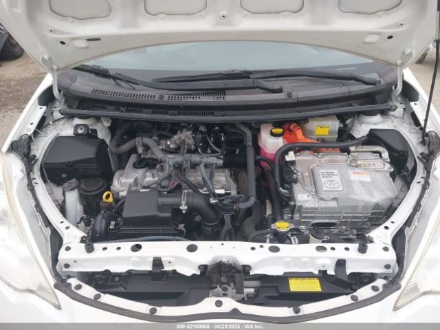 JTDKDTB37E1559827 Toyota Prius C One