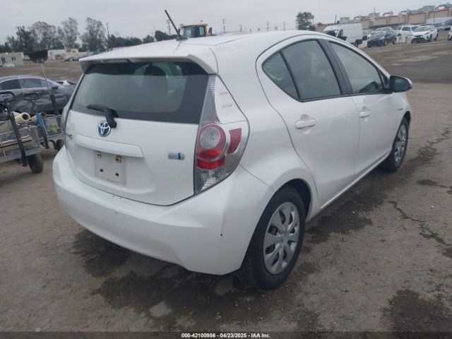 JTDKDTB37E1559827 Toyota Prius C One