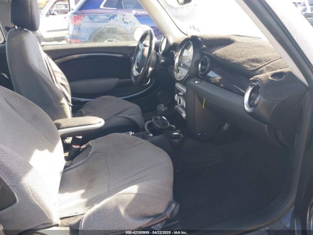 2009 MINI COOPER S CLUBMAN WMWMM33569TP92940 Photo 4