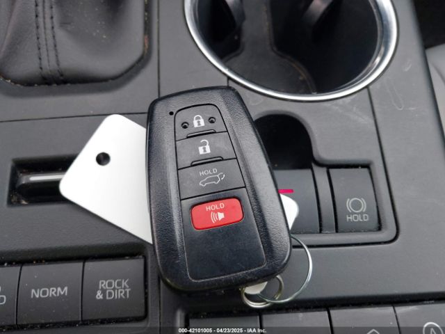 5TDHZRBH6LS501945 Toyota Highlander Xle