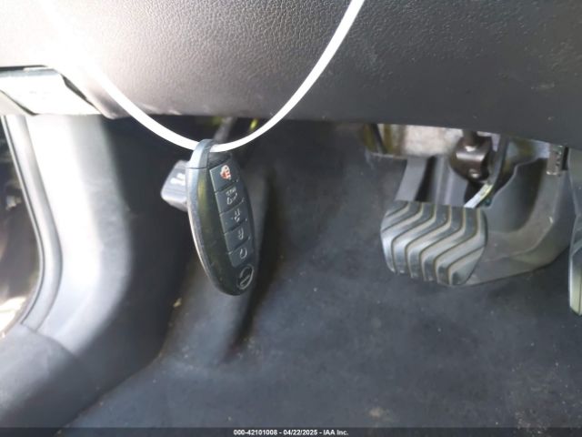 KNMAT2MT2JP508989 Nissan ROGUE SV