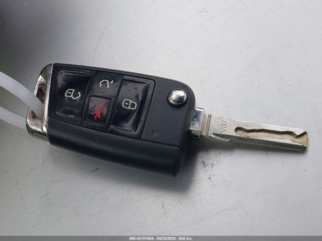 WVWKP7AU3GW912207 Volkswagen E-golf Se