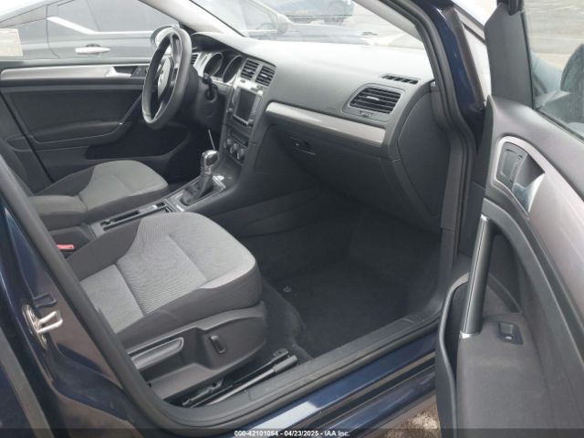 WVWKP7AU3GW912207 Volkswagen E-golf Se