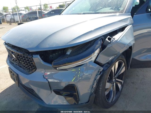YV4L12UX9P2060819 Volvo Xc40 B5 Ultimate Dark Theme