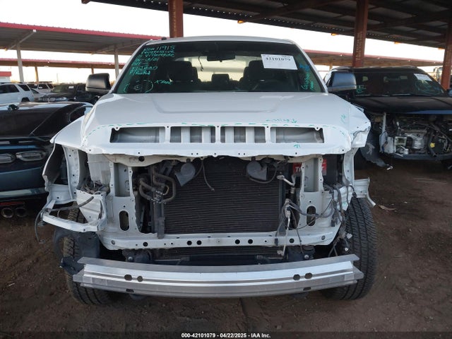 5TFDY5F1XJX710426 Toyota Tundra Sr5 5.7l V8
