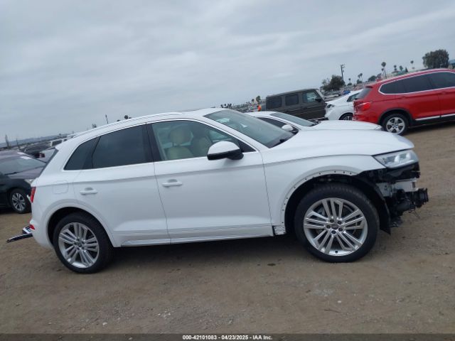 WA1CNAFY8J2198974 Audi Q5 2.0t Premium/2.0t Tech Premium