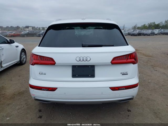 WA1CNAFY8J2198974 Audi Q5 2.0t Premium/2.0t Tech Premium
