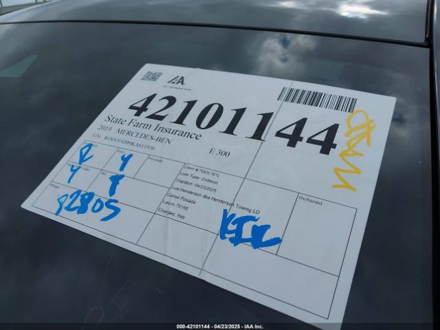 WDDZF4JB9KA611936 Mercedes-Benz E 300