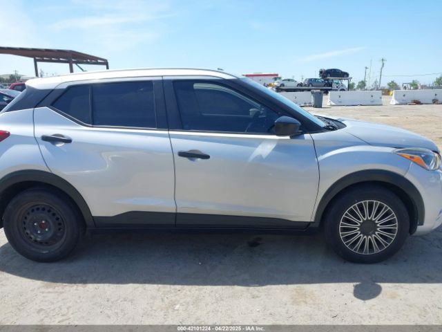 3N1CP5BV6LL575146 Nissan Kicks S Xtronic Cvt