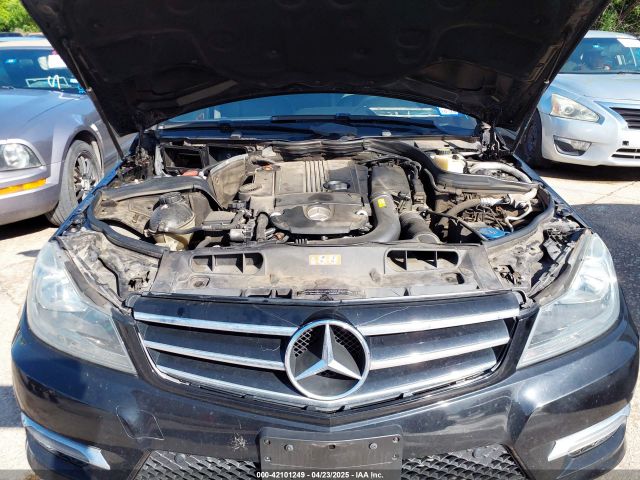 WDDGF4HB1EA958114 Mercedes-Benz C-class C 250 Sport/luxury