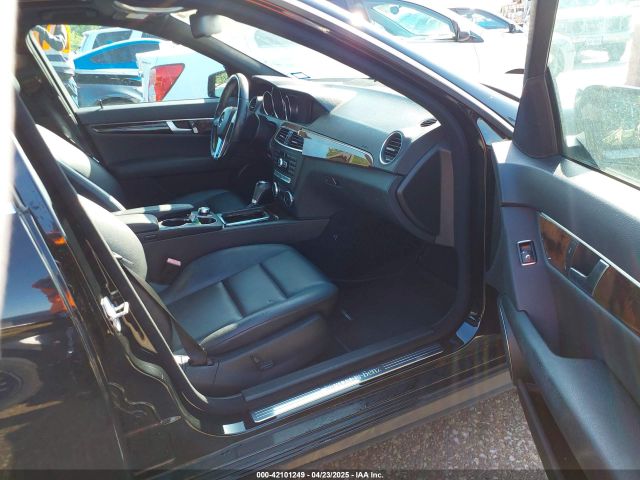 WDDGF4HB1EA958114 Mercedes-Benz C-class C 250 Sport/luxury