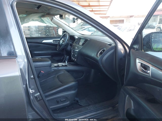 5N1DR2MN1HC637381 Nissan Pathfinder Sl