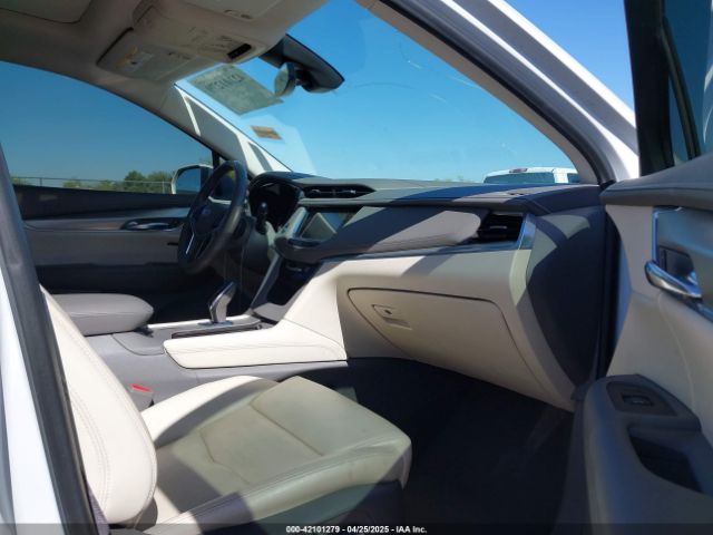 1GYKNDRS8HZ120863 Cadillac XT5 LUXURY
