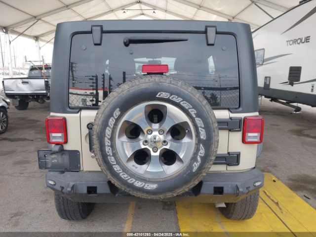 1C4BJWDG3JL809752 Jeep Wrangler Jk Unlimited Sport S 4x4