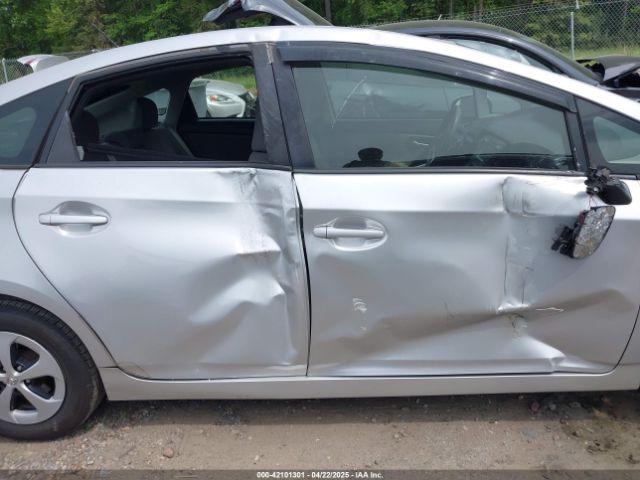 JTDKN3DU6E0368764 Toyota Prius Three