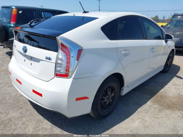 JTDKN3DU7E0361757 Toyota Prius Three