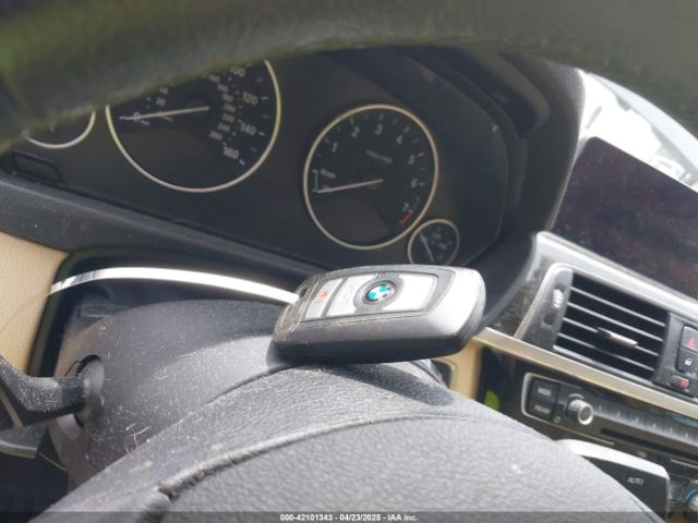 WBA8A3C53JA067399 BMW 320i Xdrive