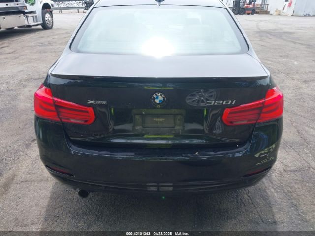 WBA8A3C53JA067399 BMW 320i Xdrive