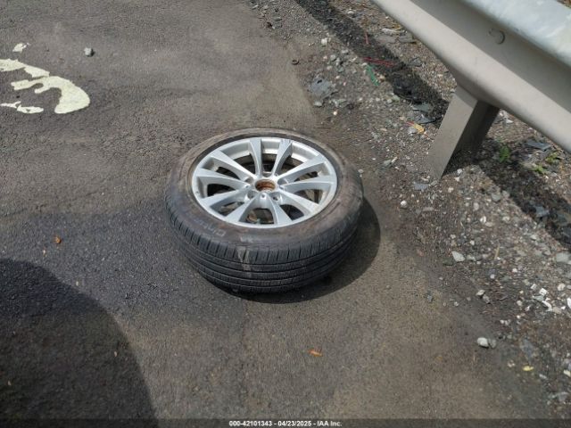WBA8A3C53JA067399 BMW 320i Xdrive