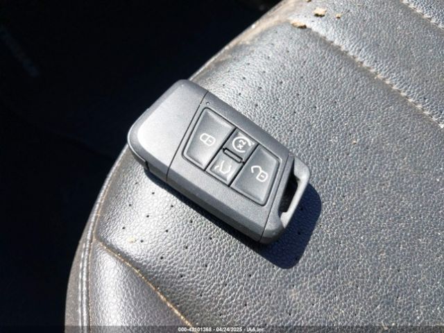 3VV8B7AX8NM083992 Volkswagen Tiguan 2.0t Se R-line Black