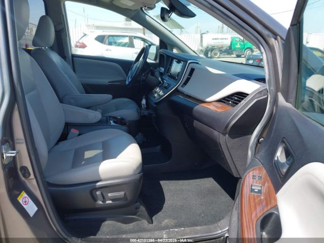 5TDYZ3DC9JS909397 Toyota Sienna Limited 7 Passenger