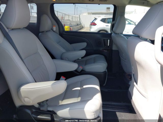 5TDYZ3DC9JS909397 Toyota Sienna Limited 7 Passenger