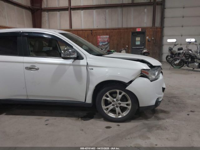 JA4JZ4AX8EZ016523 Mitsubishi OUTLANDER GT