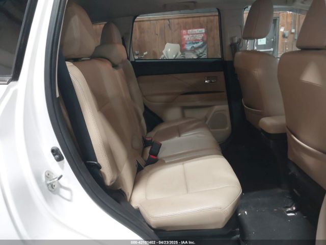 JA4JZ4AX8EZ016523 Mitsubishi OUTLANDER GT