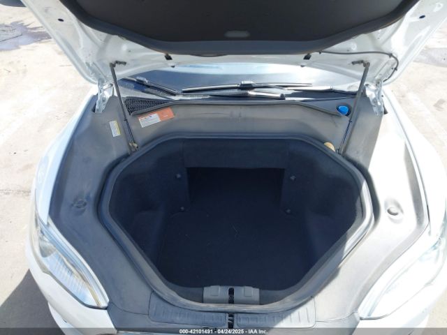 5YJSA1H13EFP33659 Tesla Model S P85