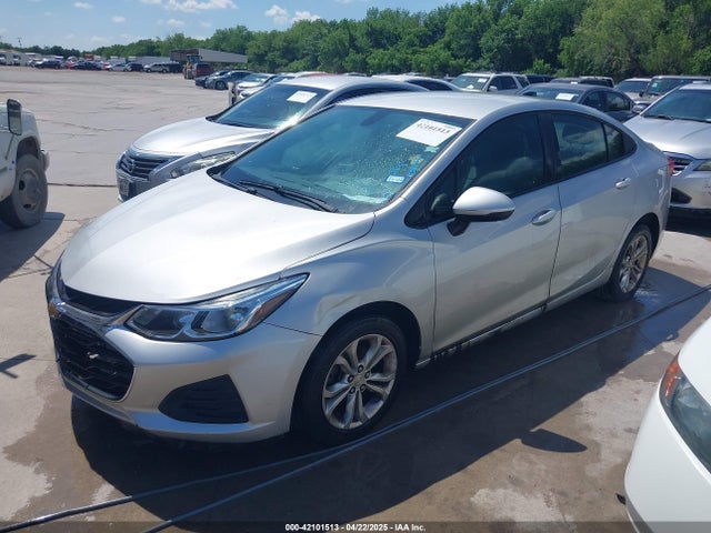 Chevrolet CRUZE LS 2019 1G1BC5SM3K7135697 Image 2