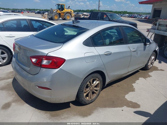 Chevrolet CRUZE LS 2019 1G1BC5SM3K7135697 Image 4