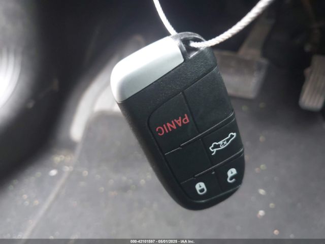 1C3CCCBG2FN522354 Chrysler 200 S