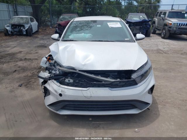 3KPF24AD9RE724254 KIA Forte Lxs
