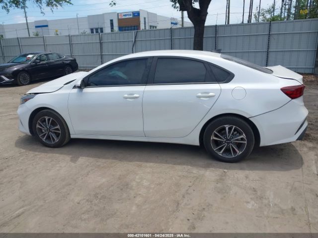 3KPF24AD9RE724254 KIA Forte Lxs