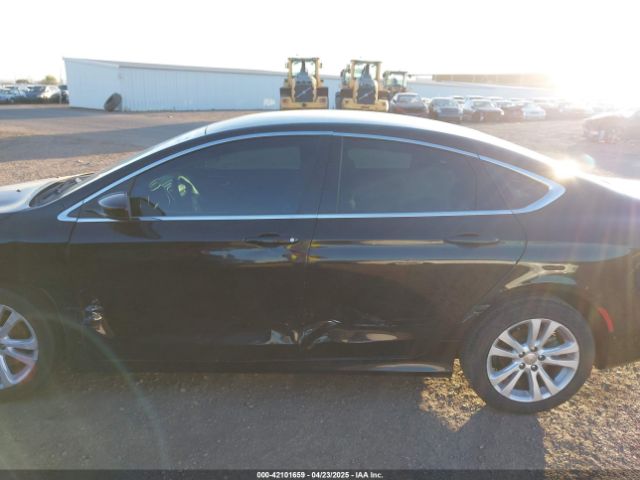 1C3CCCAB4GN166772 Chrysler 2016