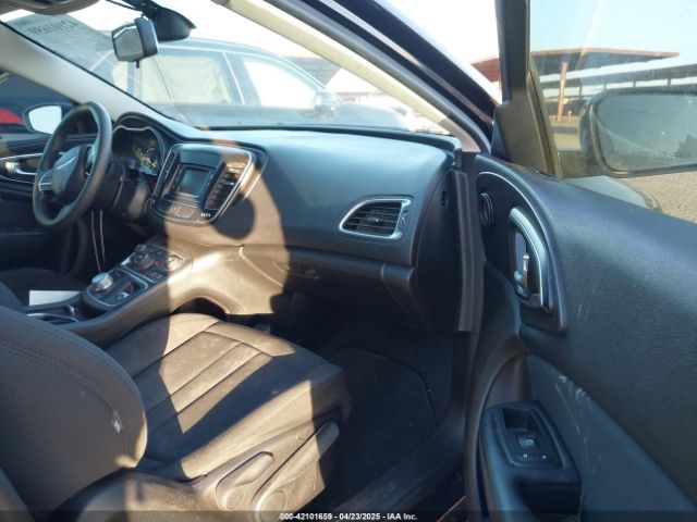 1C3CCCAB4GN166772 Chrysler 2016