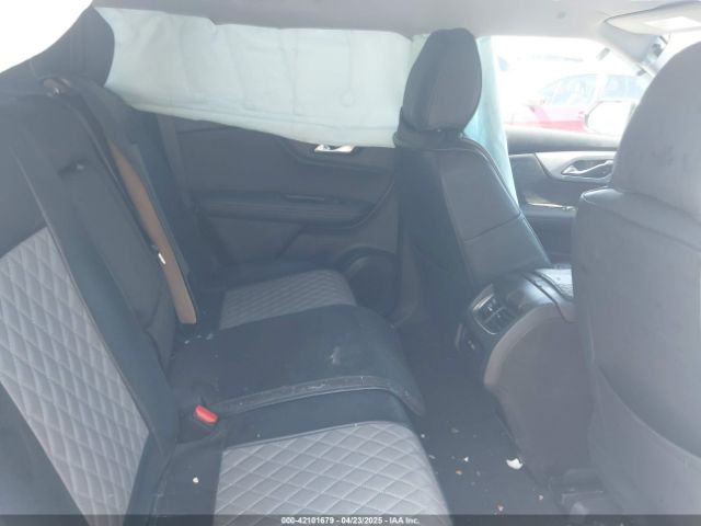 3GNKBHR4XPS220814 Chevrolet Blazer Awd 2lt