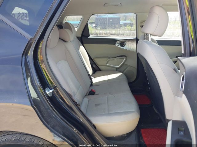 KNDJ23AU8L7057222 KIA SOUL LX